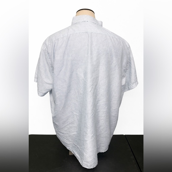 Men's Light Blue Short Sleeve Shirt - Picture 2 of 3